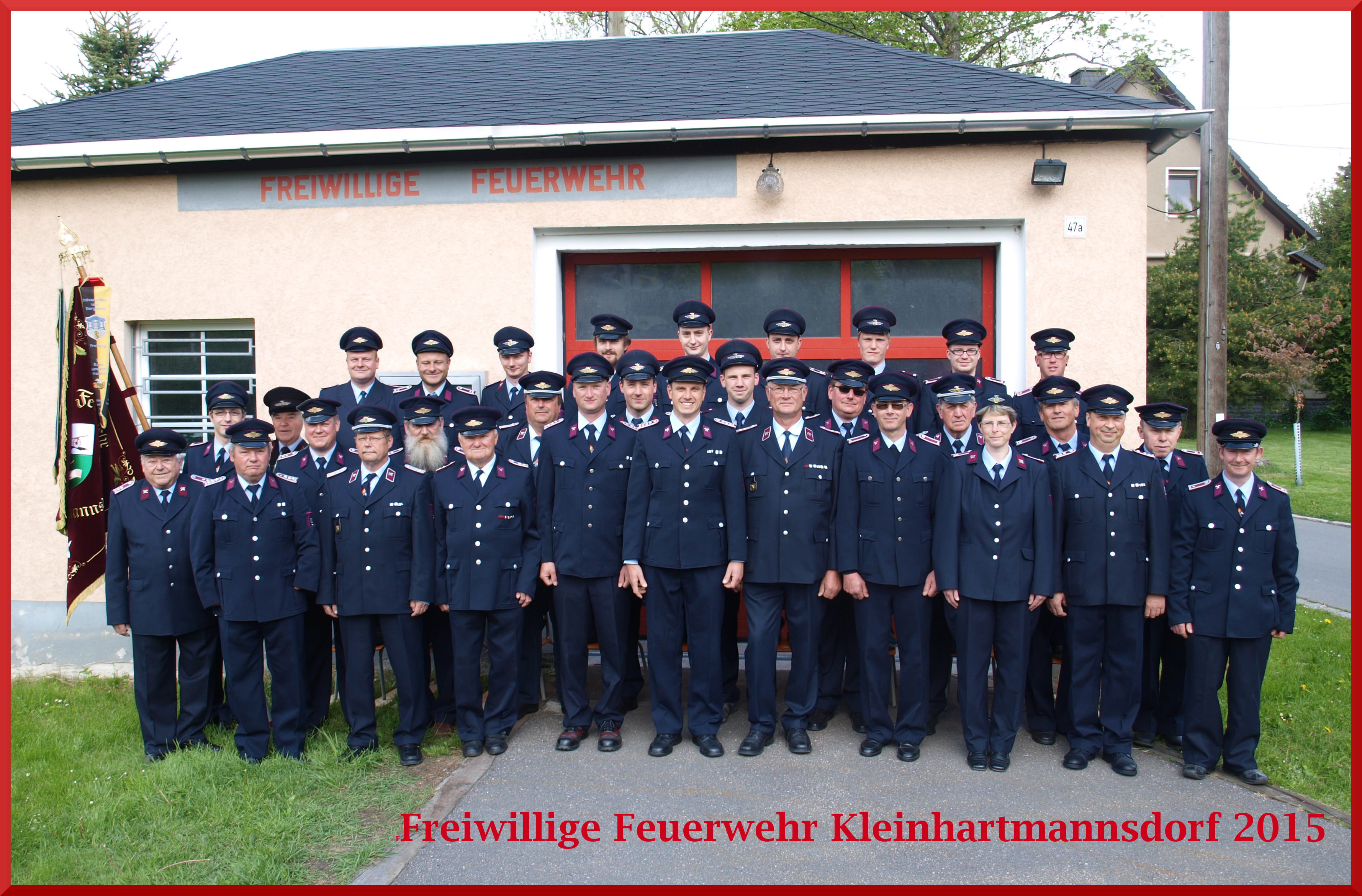 Kameraden der FFW Kleinhartmannsdorf im Mai 2015